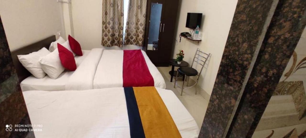 Oyo 16708 Sada Shiv Guest House Bénarès Extérieur photo