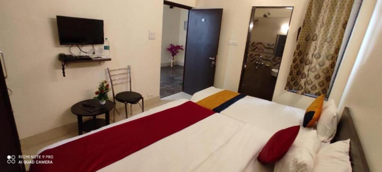 Oyo 16708 Sada Shiv Guest House Bénarès Extérieur photo