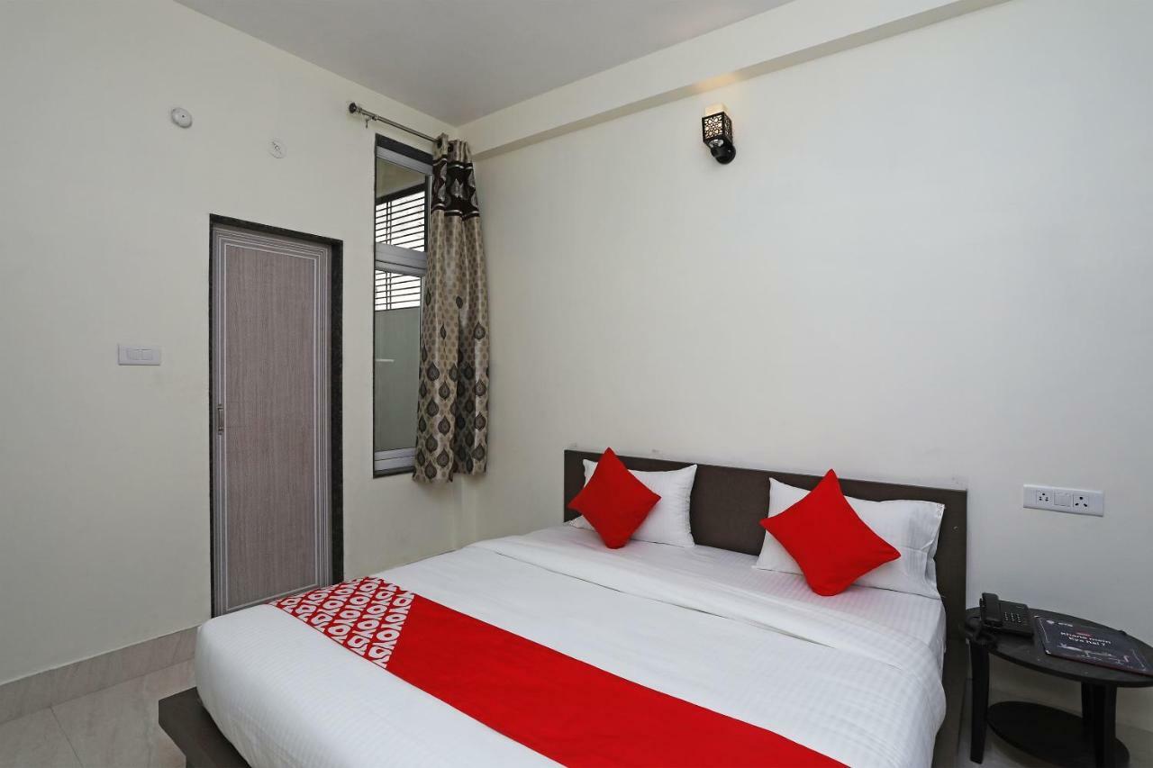 Oyo 16708 Sada Shiv Guest House Bénarès Extérieur photo